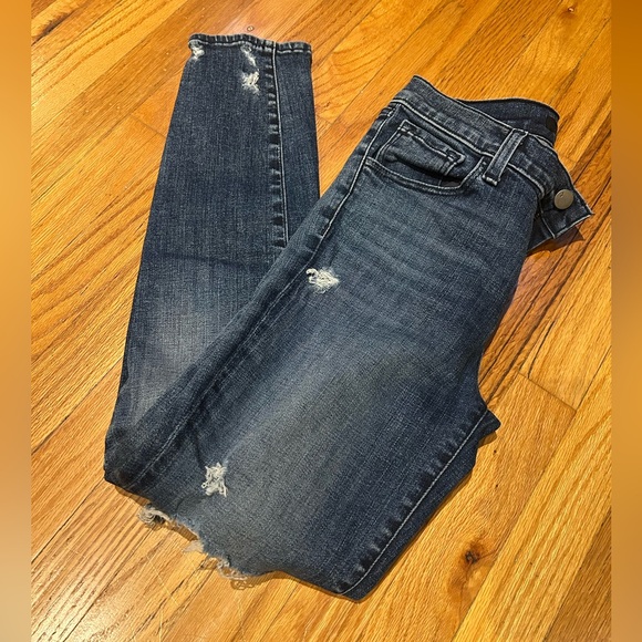 Distressed JBrand Capri Blue Jeans - Picture 4 of 11